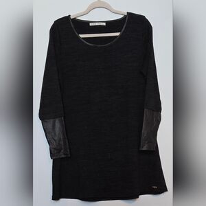 💥4 for $30💥 Coco And Tashi Black Tunic with Leather Details size MED